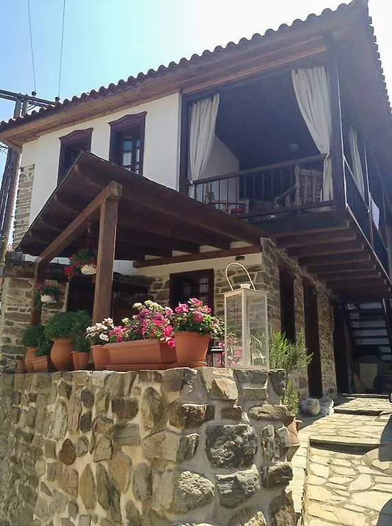 ניקיטי Traditional House